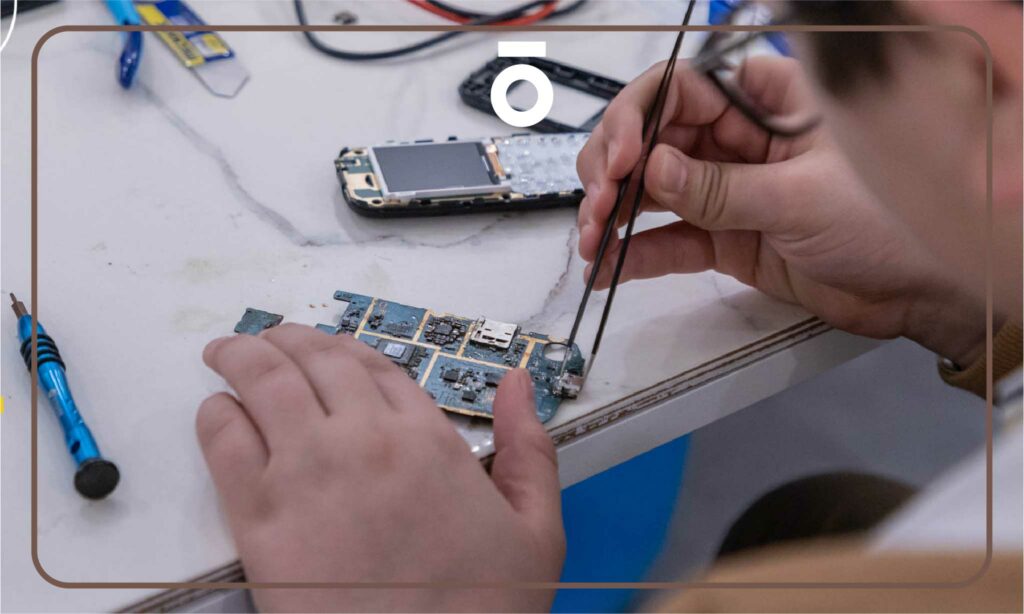 صيانة الهاتف النقال